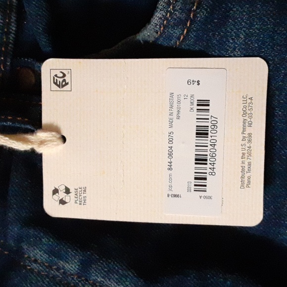 High Rise Cropped Flare NWT - Picture 2 of 7